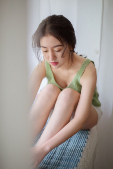 小莹客厅激情46章至50章视频